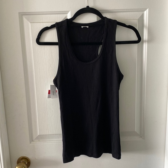 Aritzia/ Wilfred Free black ribbed tank top. Size large. - Picture 1 of 1